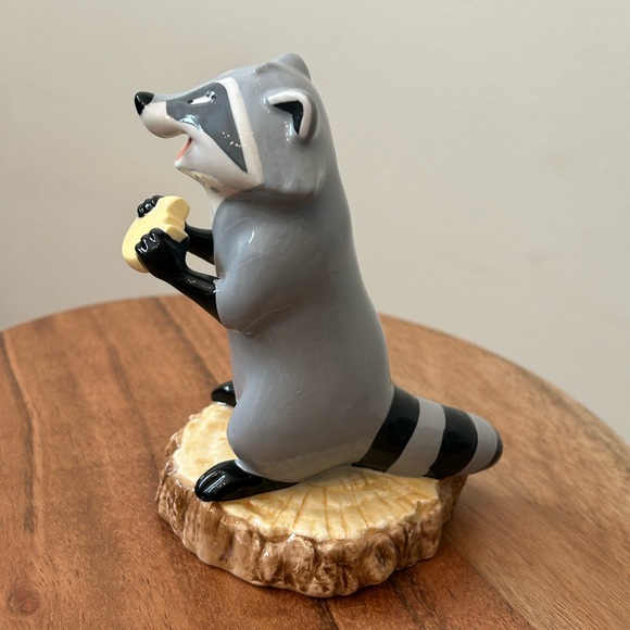 Disney Meeko Vintage Ceramic Figurine Pocahontas Porcelain Statue Collectible - Picture 2 of 6